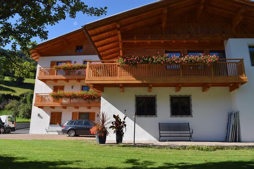 Appartaments Hatzlhof Apartment Vipiteno Exterior photo